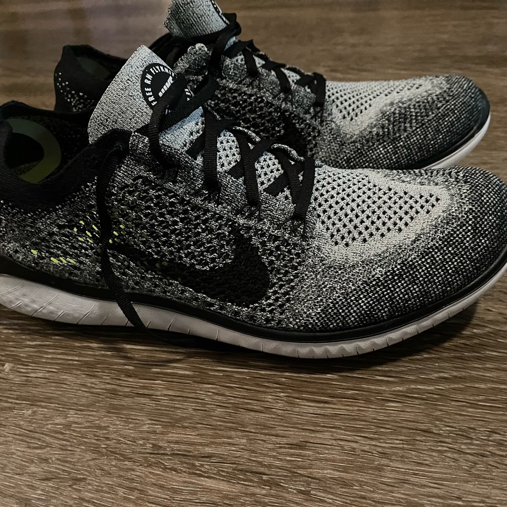 NIKE FREE RN FLYKNIT 2018 size 11.5. 942838 101
